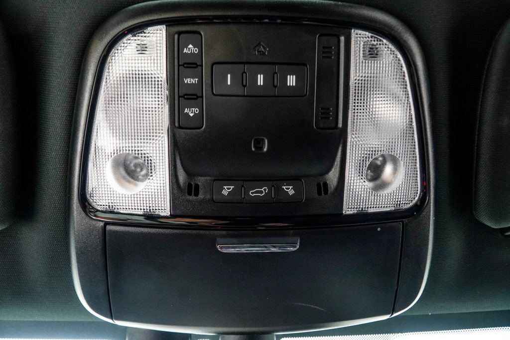 Used 2025 Dodge Durango GT AWD/4WD image 41