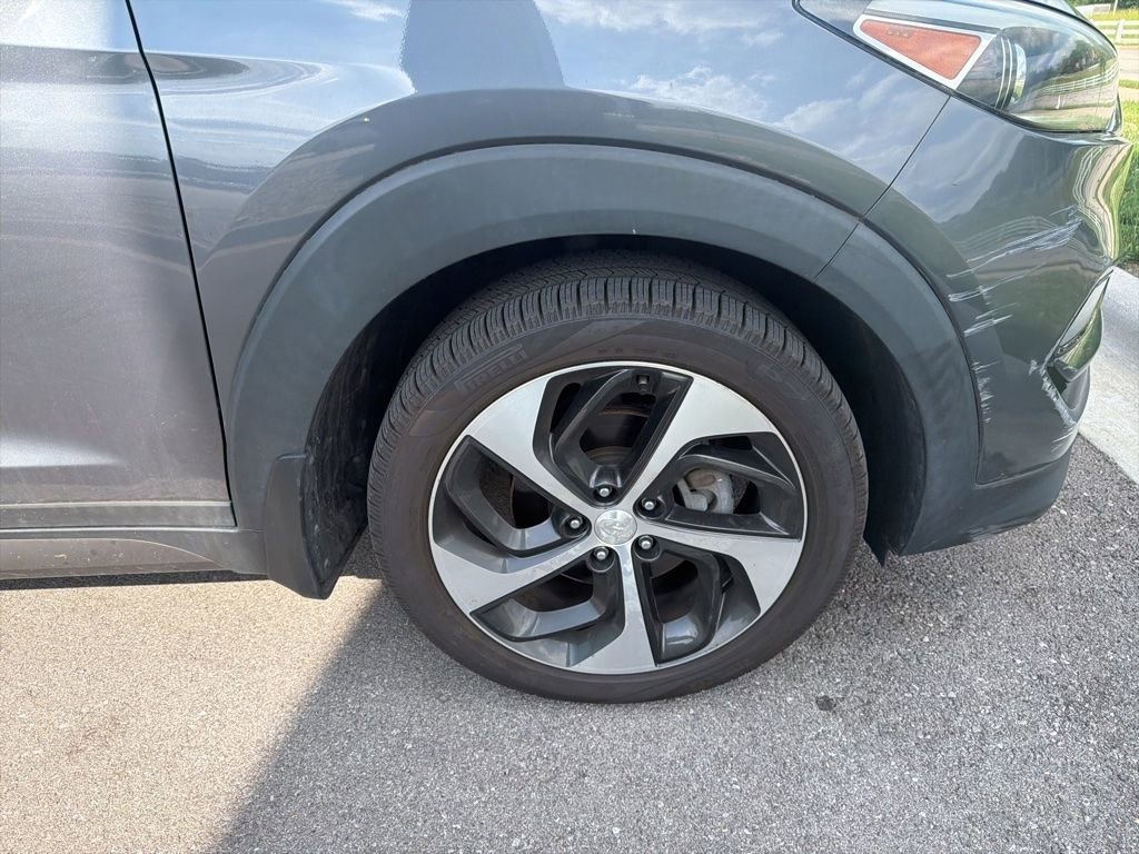 Used 2016 Hyundai Tucson Limited w/ Option Group 03 FWD image 14