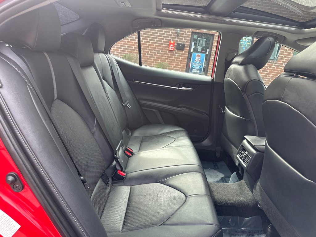 Used 2019 Toyota Camry XSE image 17