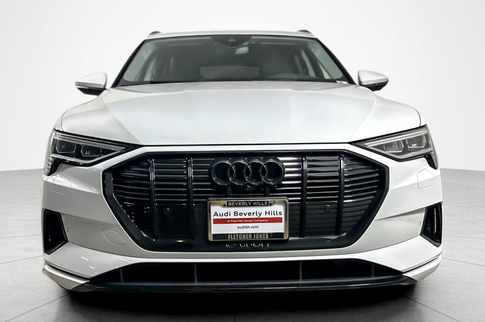 Used 2023 Audi e-tron Premium Plus w/ Premium Plus Package image 8