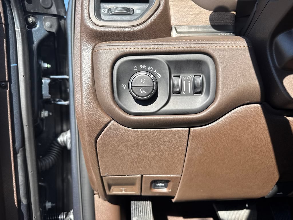 New 2027 RAM 3500 Longhorn AWD/4WD image 13