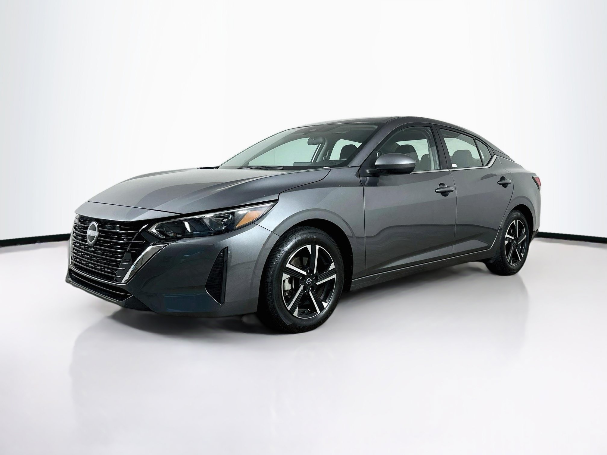 Used 2025 Nissan Sentra SV FWD image 3
