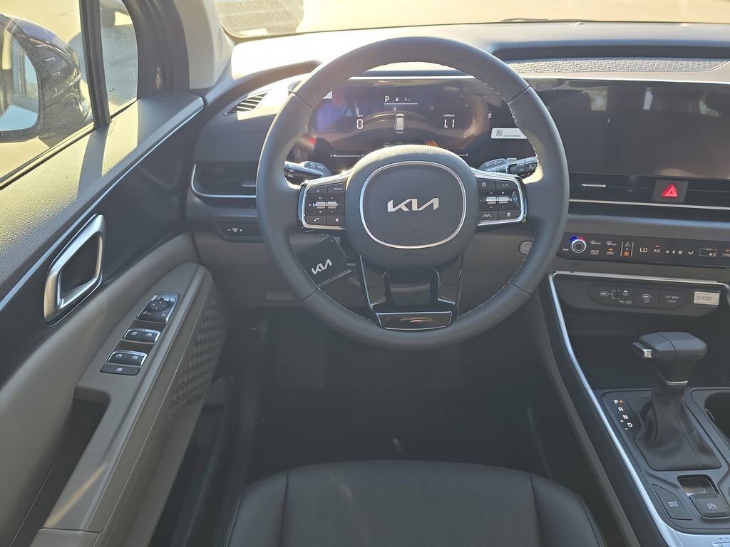New 2026 Kia Carnival FWD image 13