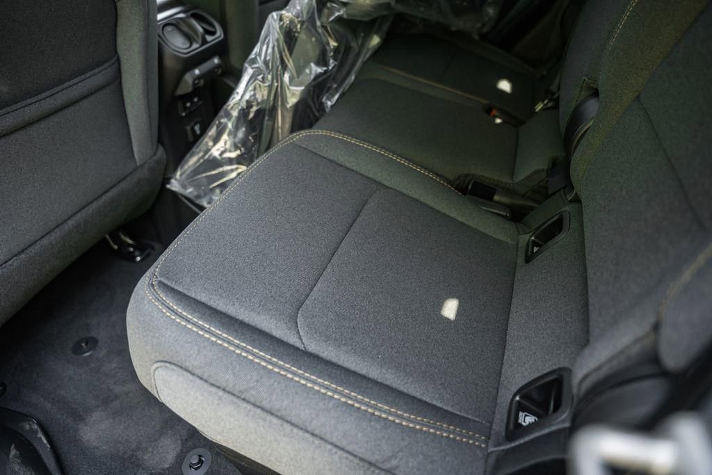New 2025 Jeep Gladiator Sport AWD/4WD image 35