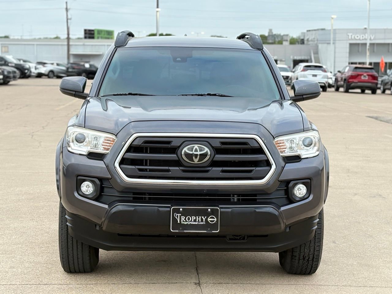 Used 2019 Toyota Tacoma SR5 AWD/4WD image 4