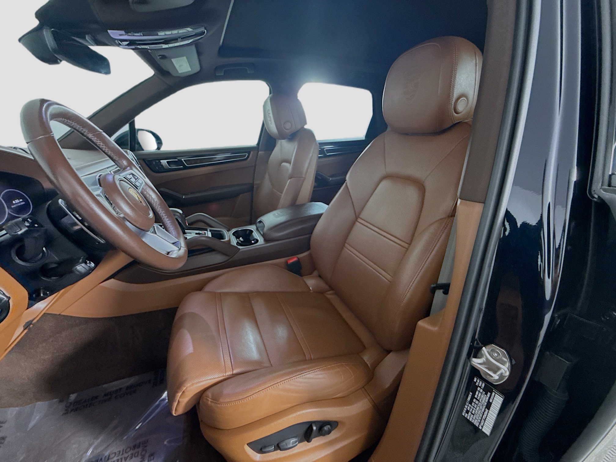 Used 2023 Porsche Cayenne image 21