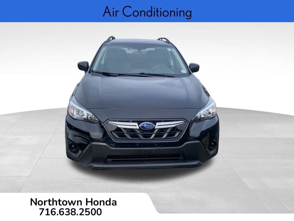 Used 2023 Subaru Crosstrek 2.0i image 3