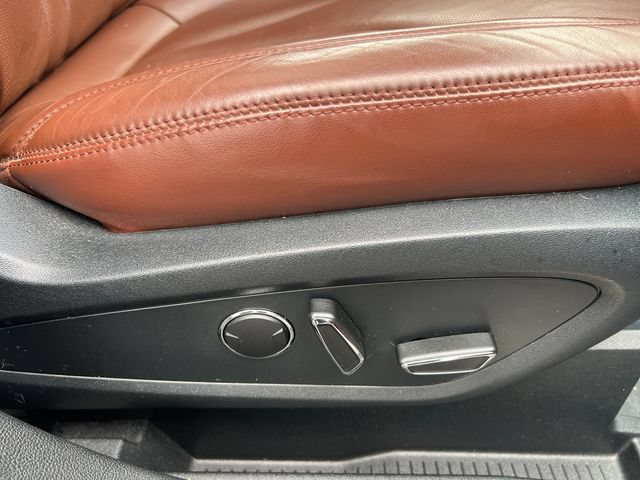 Used 2016 Lincoln MKX Reserve w/ Climate Package FWD image 18