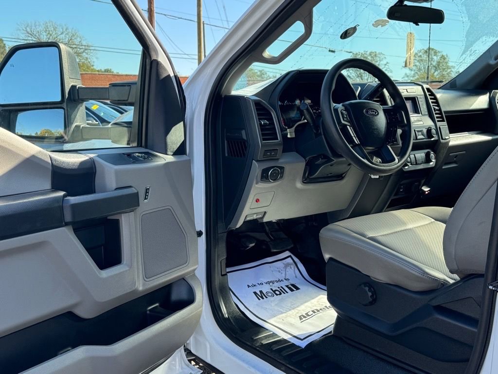 Used 2022 Ford F550 4x4 Regular Cab Super Duty image 13