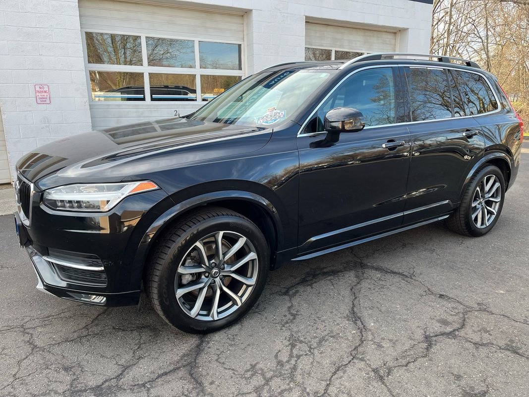 Used 2019 Volvo XC90 T5 Momentum image 3