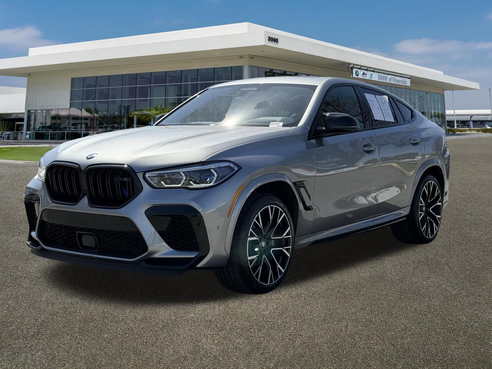 Used 2020 BMW X6 M Competition w/ Executive Package image 4