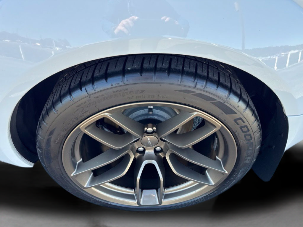 Used 2022 Dodge Challenger SRT Hellcat RWD image 32