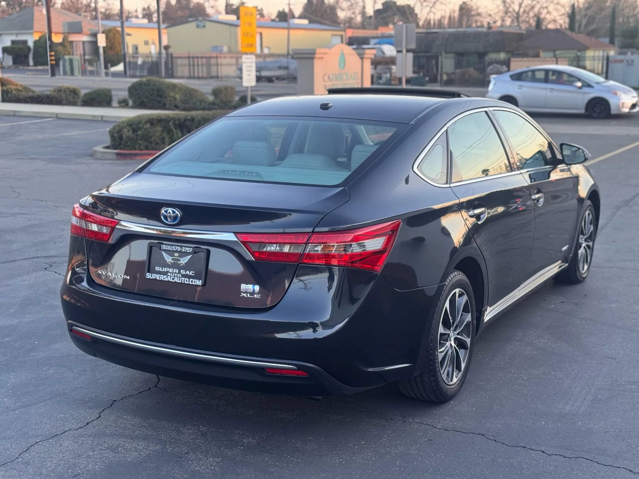 Used 2018 Toyota Avalon XLE Plus w/ Carpet Mat Package FWD image 6