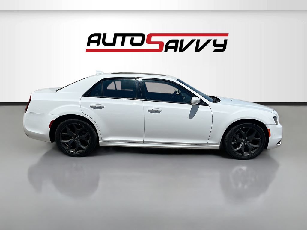 Used 2023 Chrysler 300 S RWD image 8