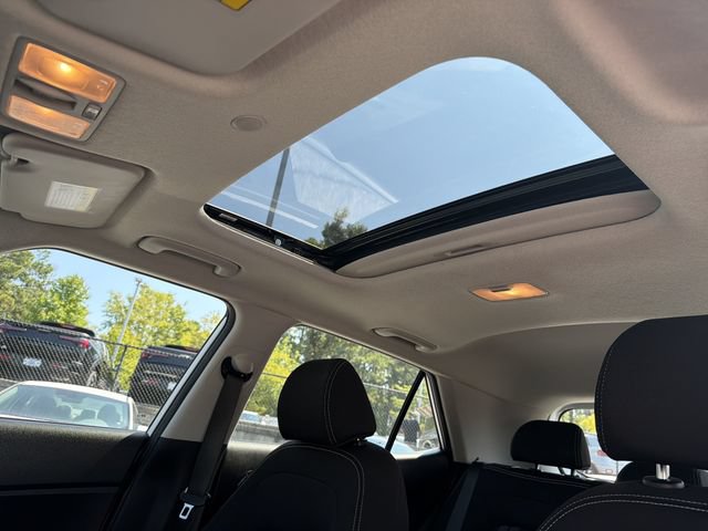 Certified 2025 Hyundai Venue SEL FWD image 36