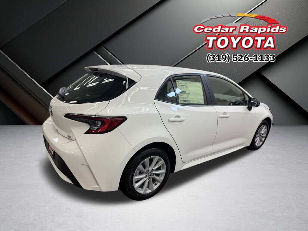 New 2026 Toyota Corolla SE image 2