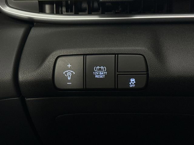 Used 2025 Hyundai Elantra Hybrid FWD image 27