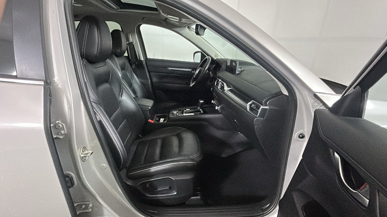 Used 2025 MAZDA CX-5 AWD 2.5 S w/ Preferred Package image 33
