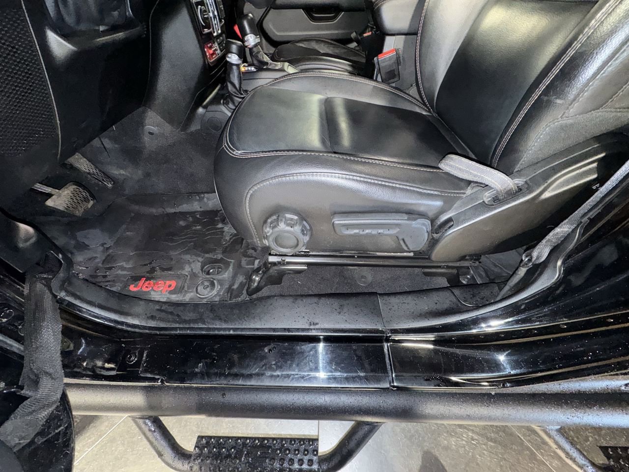 Used 2021 Jeep Wrangler Unlimited Rubicon w/ Dual Top Group image 19