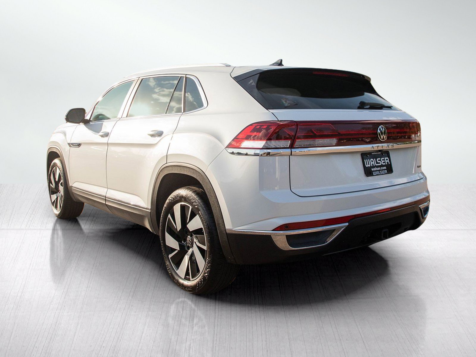 Used 2024 Volkswagen Atlas Cross Sport SEL AWD/4WD image 3