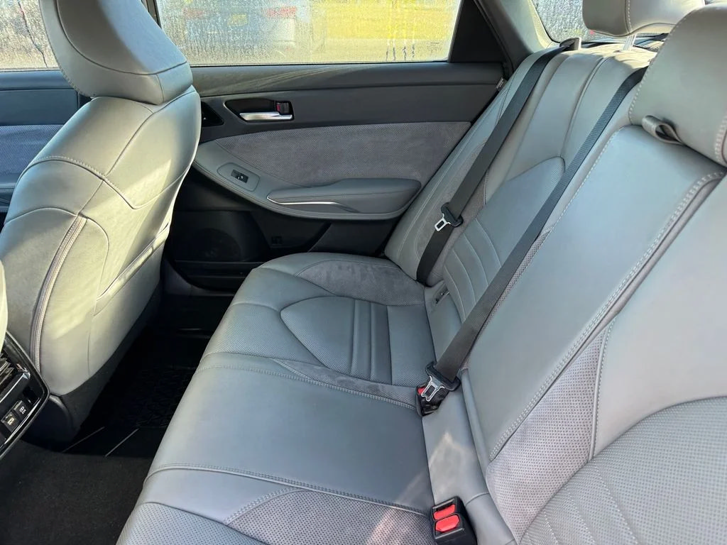 Used 2019 Toyota Avalon Touring w/ Advanced Safety Package FWD image 8