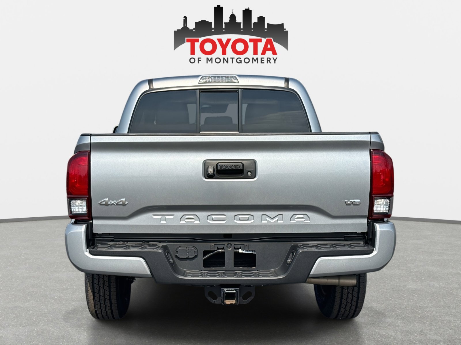 Used 2023 Toyota Tacoma SR image 4
