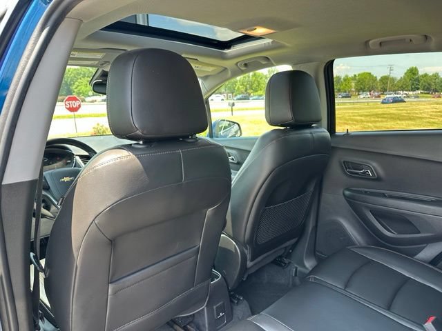 Used 2019 Chevrolet Trax Premier w/ LPO, Protection Package AWD/4WD image 17