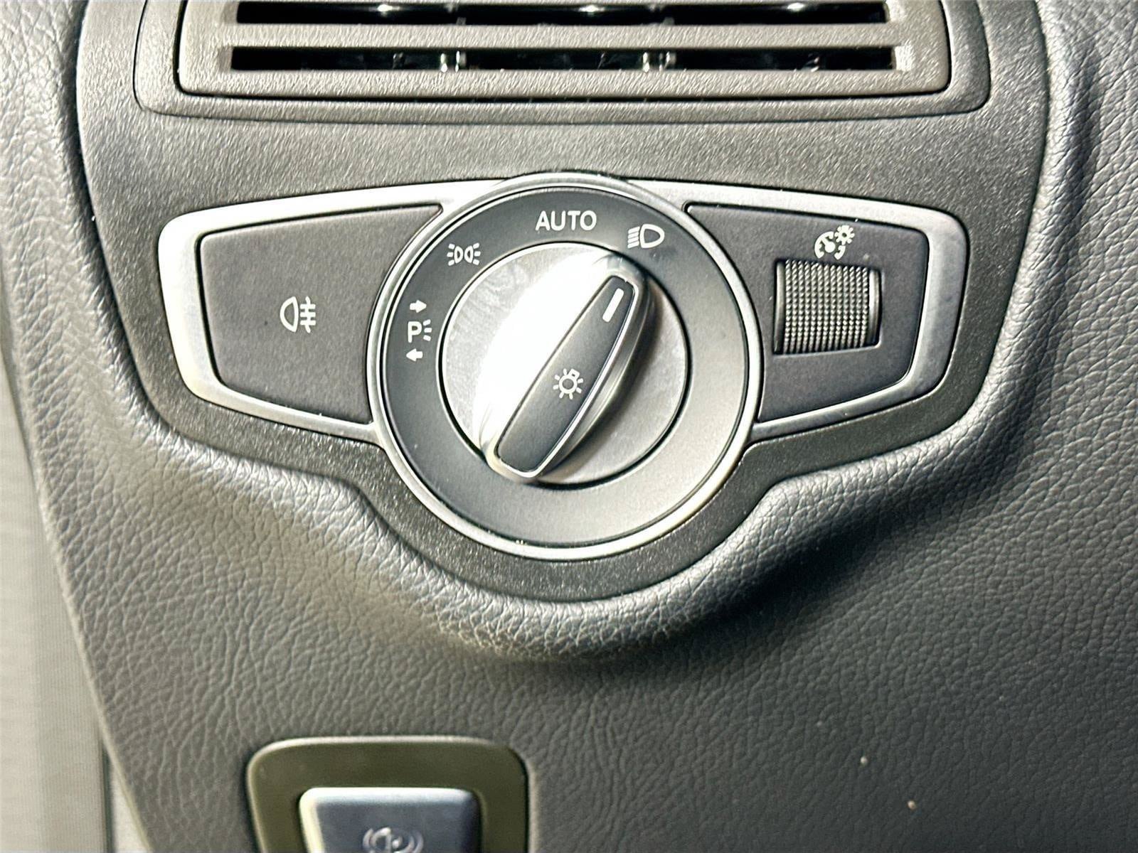 Certified 2021 Mercedes-Benz GLC 300 4MATIC image 10