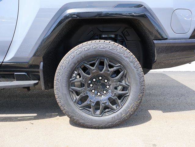 New 2025 GMC Hummer EV 2X w/ LPO, Dark Essentials Package image 39