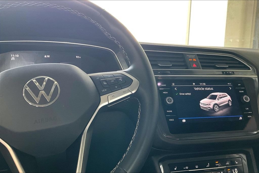 Used 2024 Volkswagen Tiguan SE FWD image 9