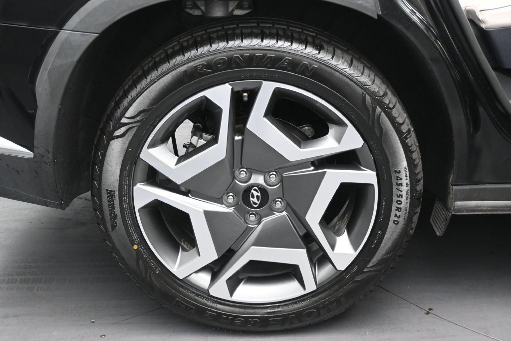 Used 2023 Hyundai Palisade Limited w/ Cargo Package FWD image 39