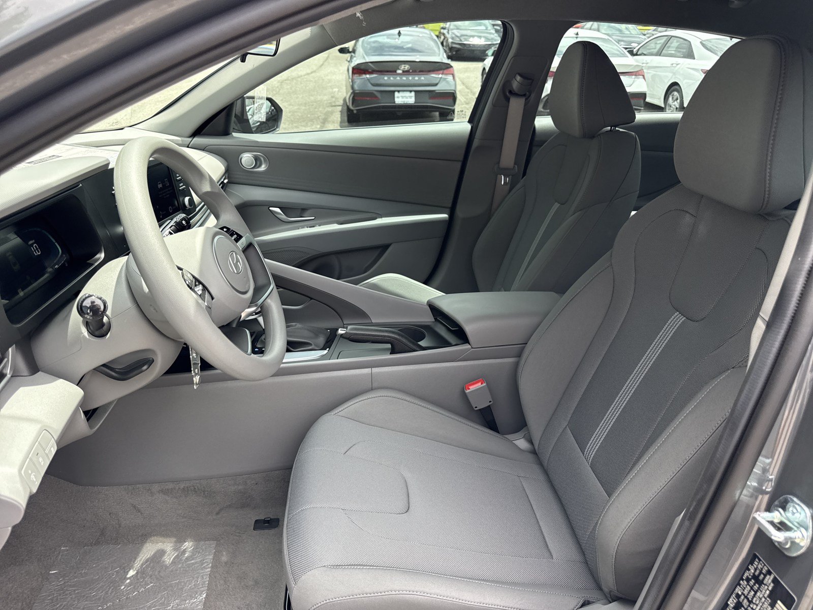 New 2026 Hyundai Elantra SE FWD image 10