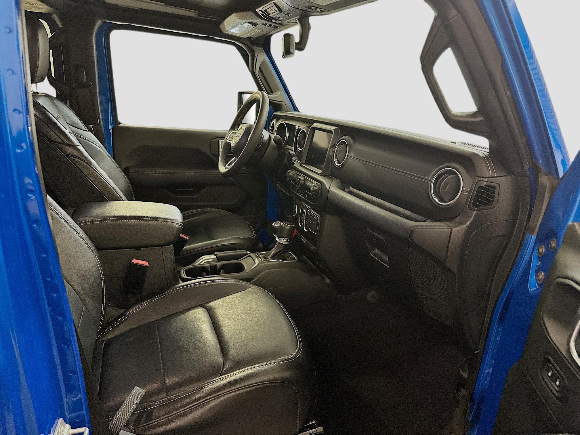 Used 2023 Jeep Wrangler Sahara image 32