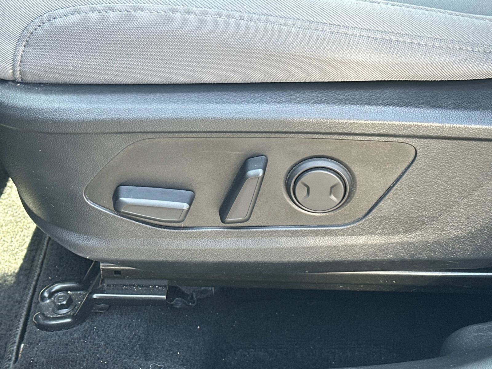 Used 2022 Hyundai Santa Cruz SEL Premium w/ Cargo Package AWD/4WD image 19