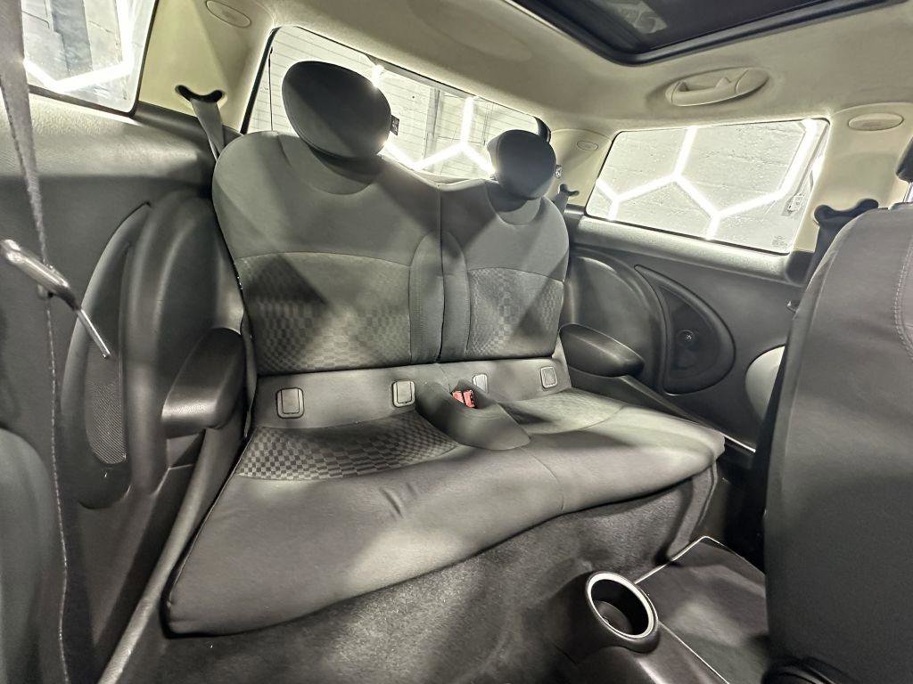 Used 2012 MINI Cooper Hardtop image 34