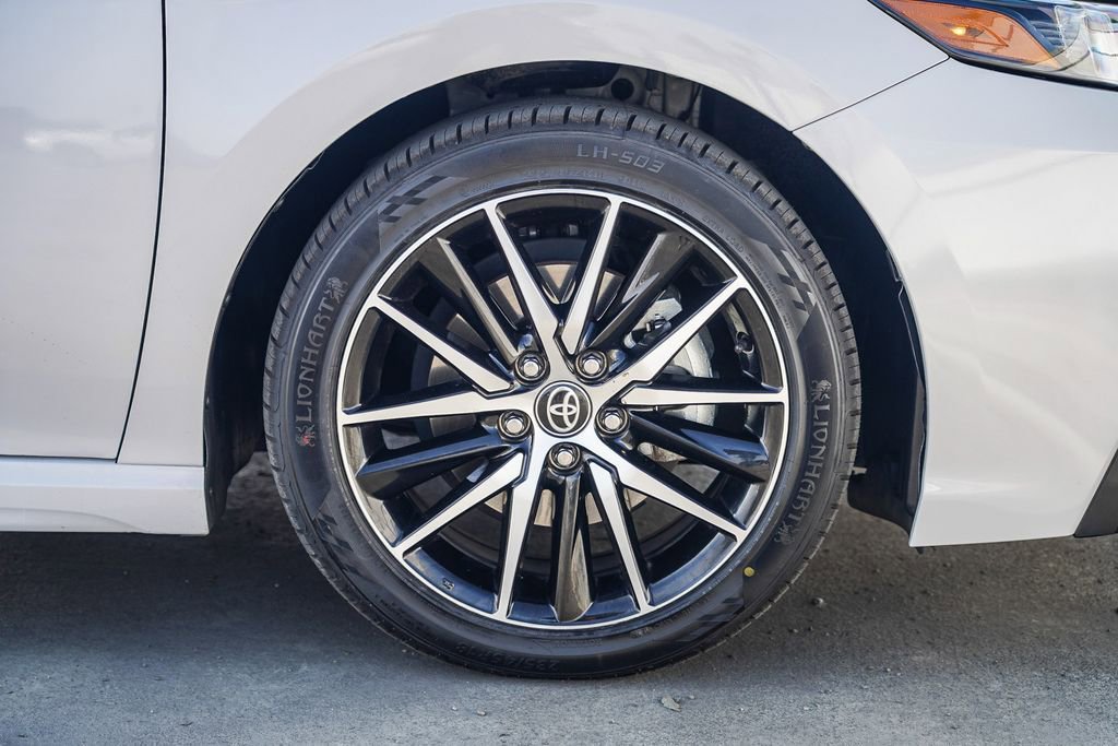 Used 2023 Toyota Camry SE image 11