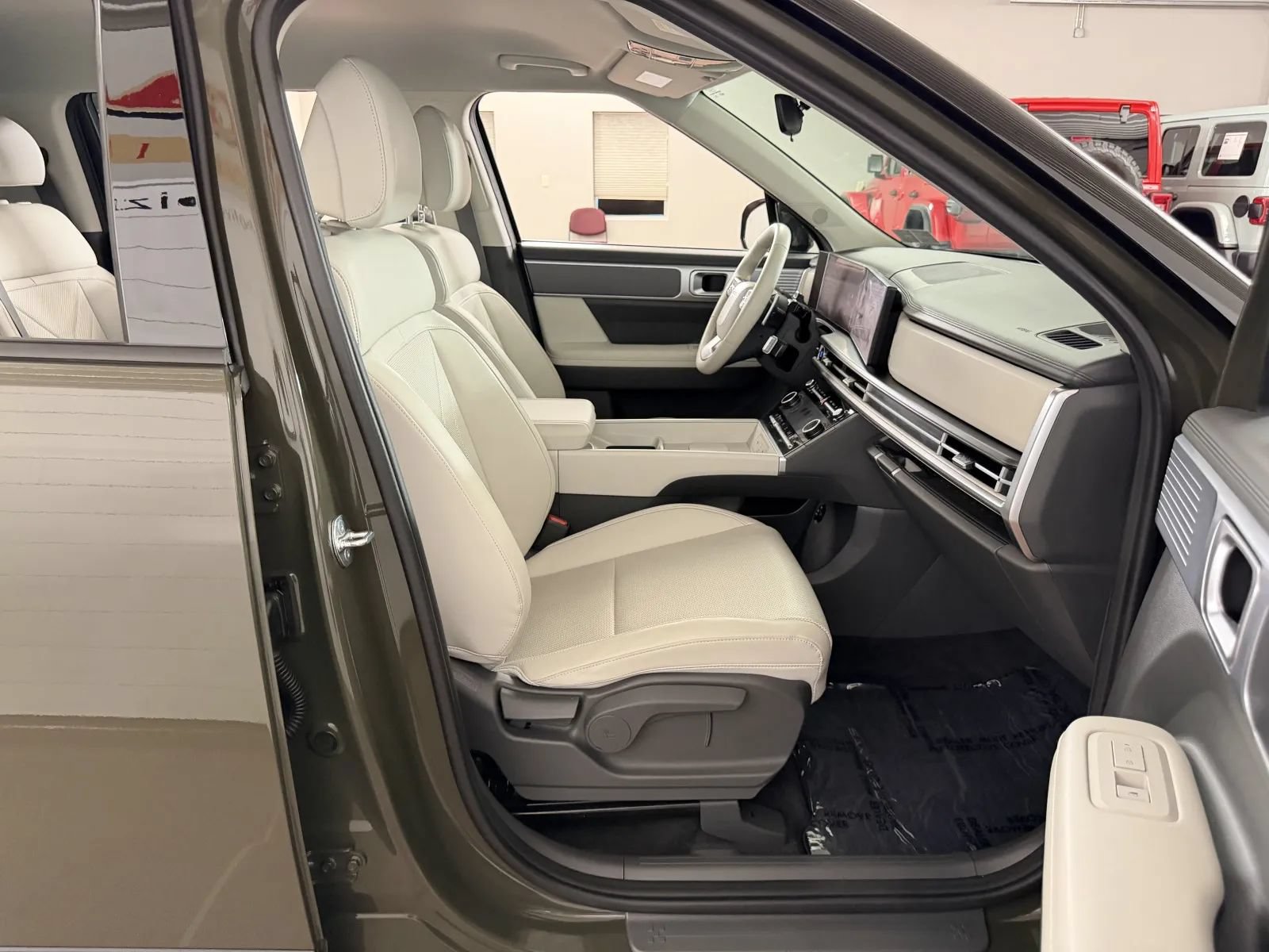 Used 2024 Hyundai Santa Fe SEL AWD/4WD image 36