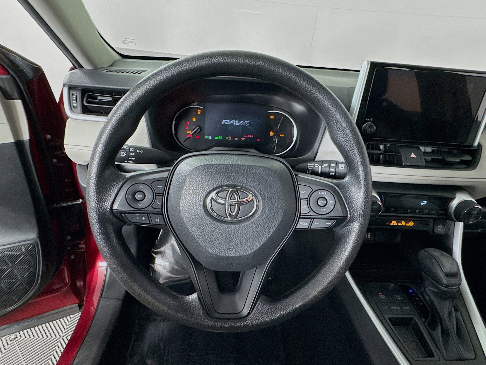 Certified 2023 Toyota RAV4 XLE FWD image 13