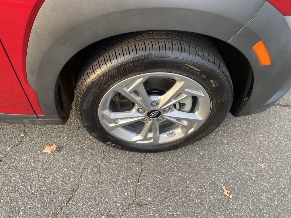 Used 2023 Hyundai Kona SEL image 9