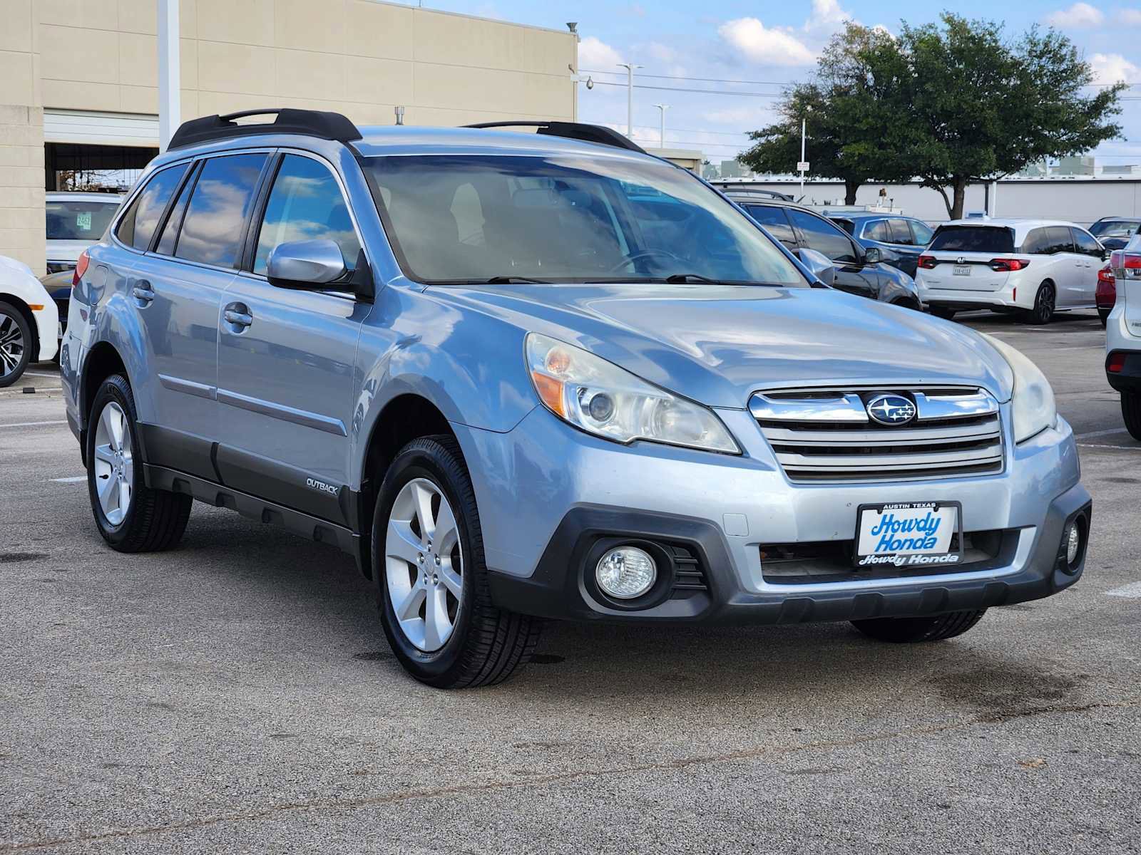 Used 2013 Subaru Outback 2.5i Premium image 3