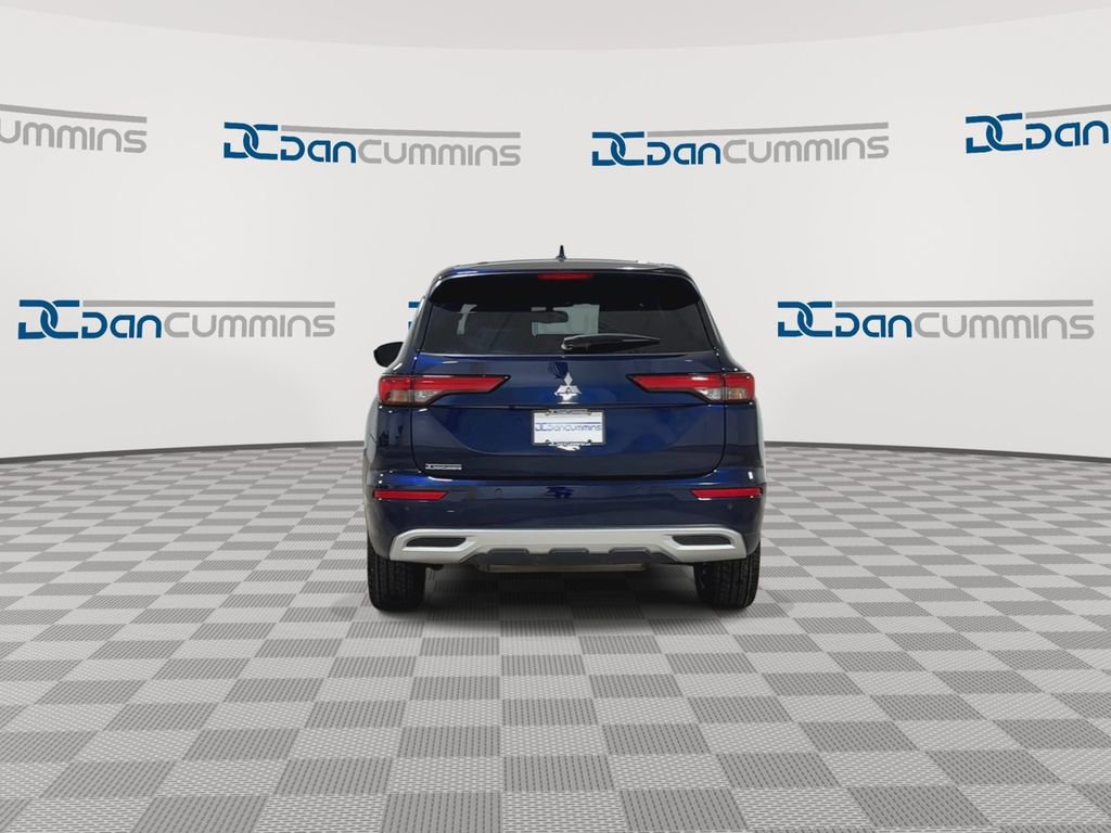 Used 2024 Mitsubishi Outlander SE FWD image 7