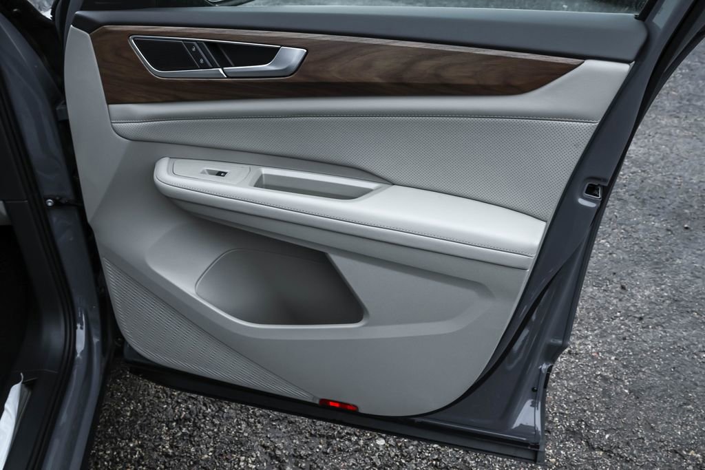 New 2026 Volkswagen Atlas SE image 44