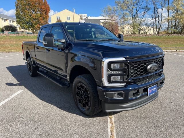 Used 2025 Ford F350 Lariat w/ Black Appearance Package image 12