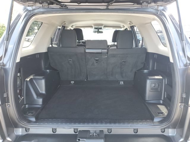 Used 2018 Toyota 4Runner TRD Off-Road AWD/4WD image 8
