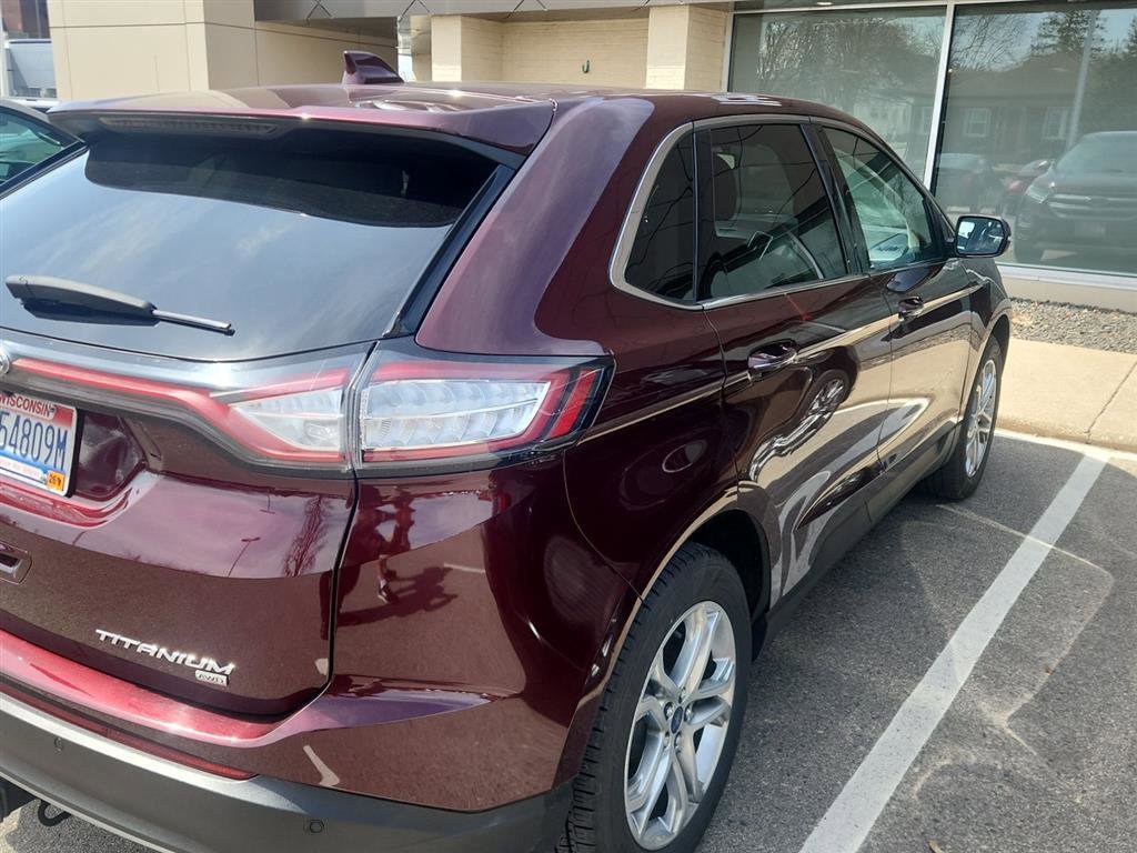 Used 2018 Ford Edge Titanium w/ Technology Package AWD/4WD image 4