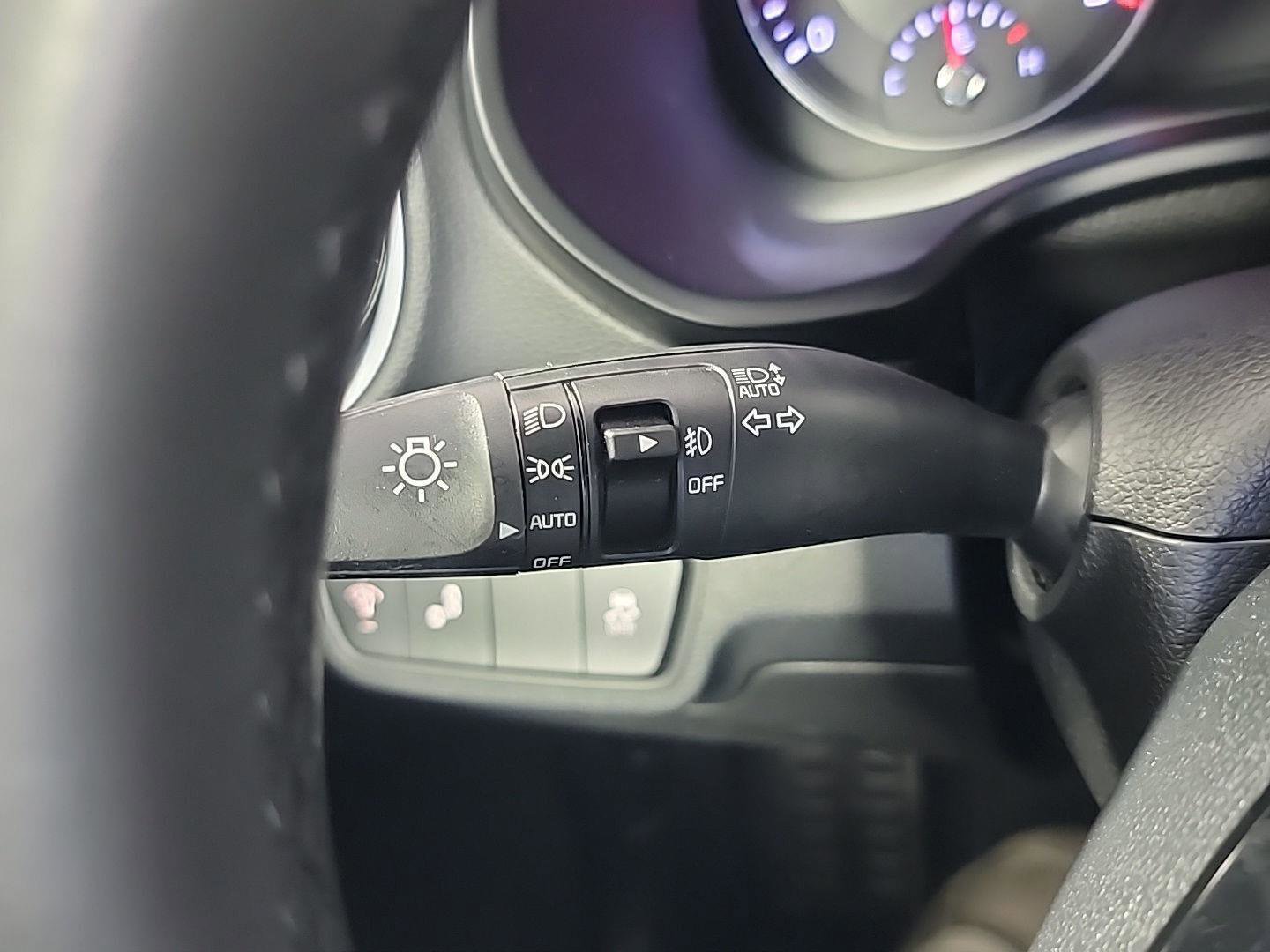 Used 2023 Kia Forte GT-Line image 27