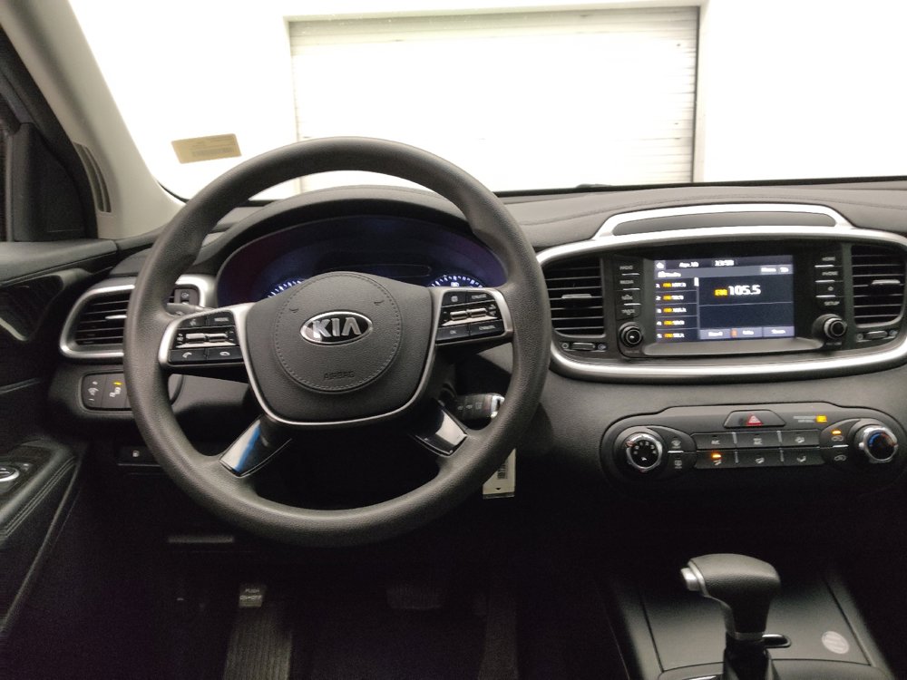 Used 2020 Kia Sorento LX image 22