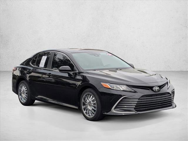 Used 2024 Toyota Camry LE image 3