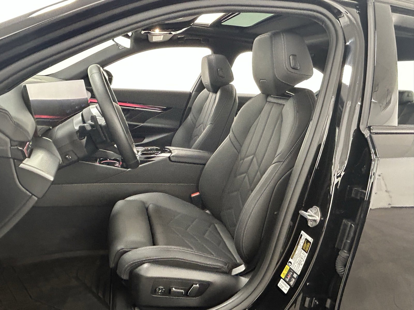 Used 2024 BMW i5 eDrive40i w/ M Sport Package image 27