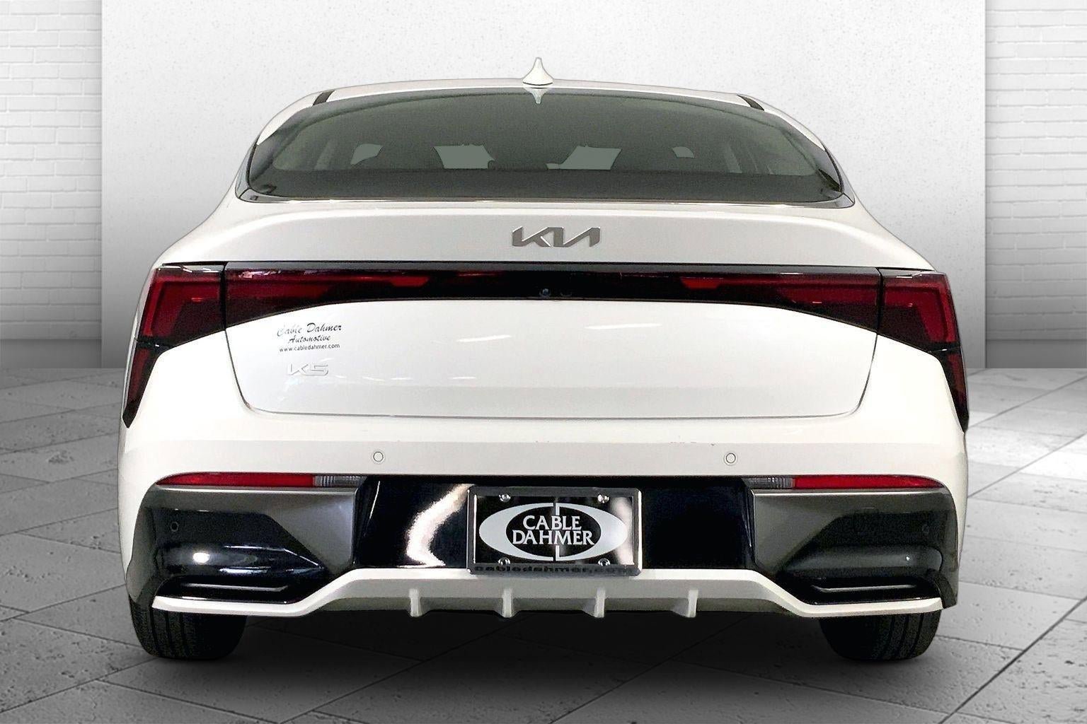 Used 2025 Kia K5 LXS FWD image 3